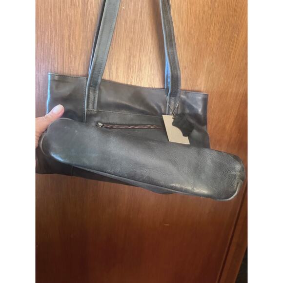 NWT LISA LEONARD DISTRESSED DARK GRAY/BLACK LEATHER TOTE - Picture 2 of 4